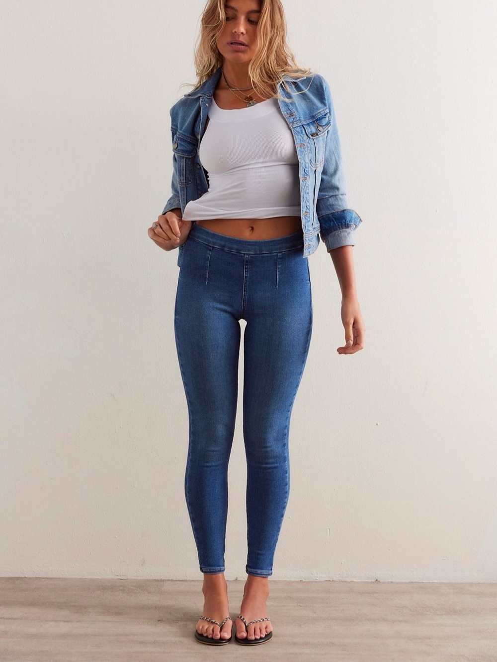 NWT We the Free CRVY Infinite Stretch Pull-On Skinny Jeans Blue Bird